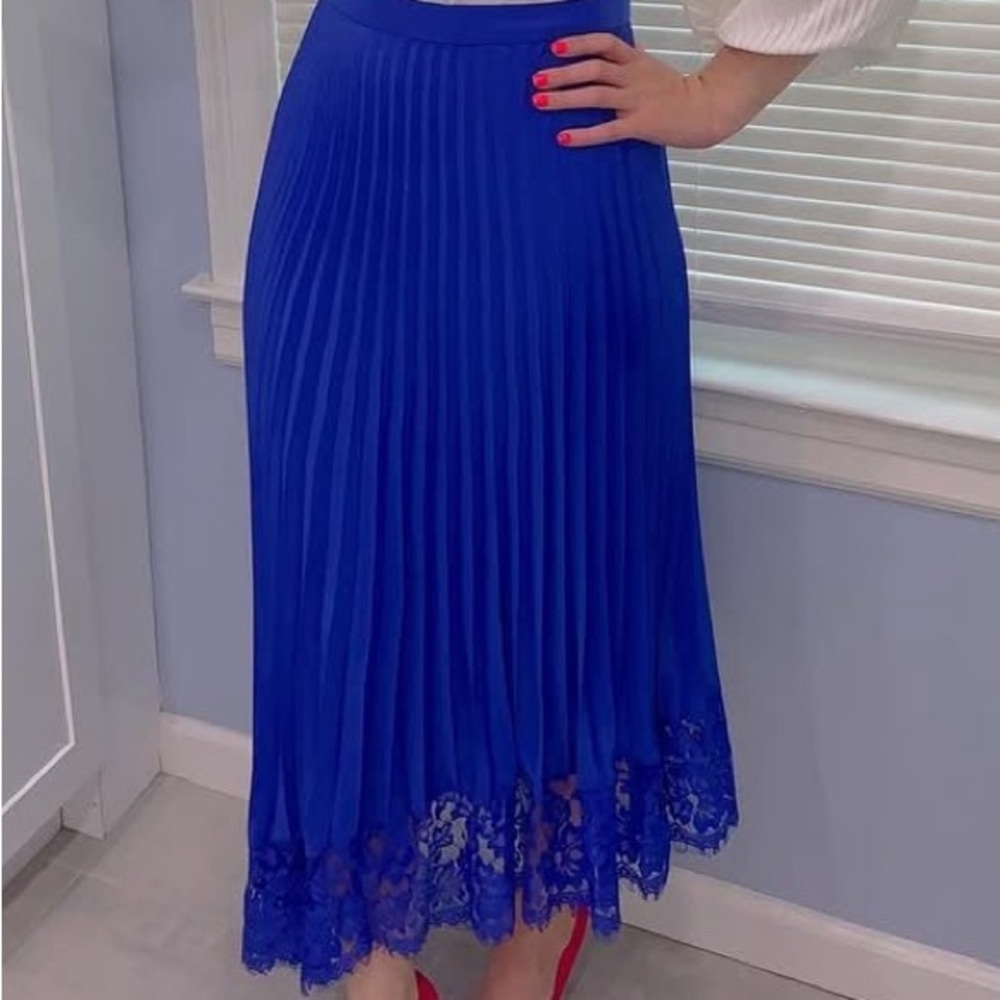 Elegant Blue Pleated Lace Asymmetrical Skirt